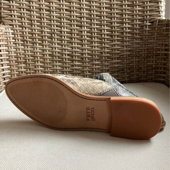 Frye, snakeskin leather Nolan seam mules, size 7 - Picture 3 of 3